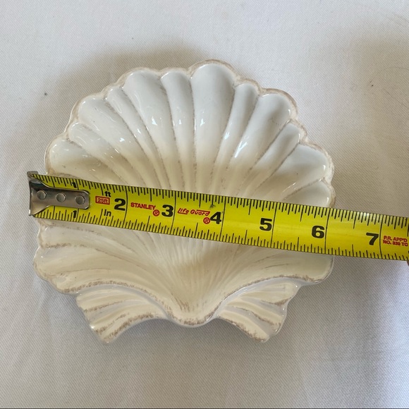 Sur La Table earthenware shell appetizer dish - Picture 4 of 7
